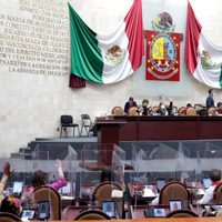 Congreso de Oaxaca aprueba licencia de paternidad; se darán 45 días