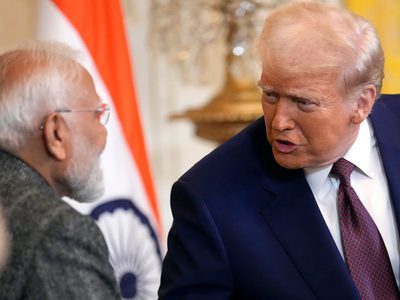 Trump impone aranceles adicionales del 25% a India y los eleva al 50% por comprar petróleo ruso