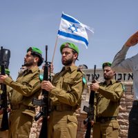 Hombres ultraortodoxos deben de ser reclutados para el servicio militar: Israel