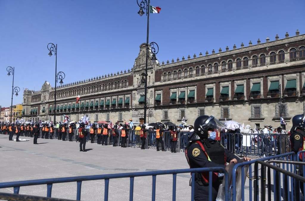 Palacio Nacional. Fichas para la sucesión