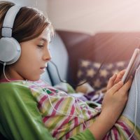 La OMS elabora una norma mundial para prevenir la pérdida auditiva en jugadores de videojuegos