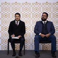 Batres destaca la vida académica de Ulises Lara ante polémica por cédula profesional