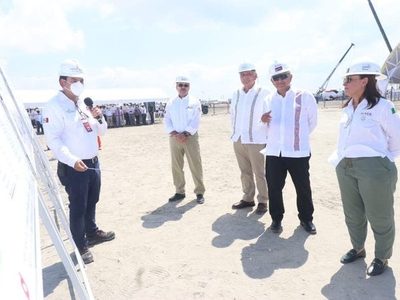 Adán Augusto suspendió su gira tras la muerte de Daniel Flores en desplome de avioneta en Veracruz