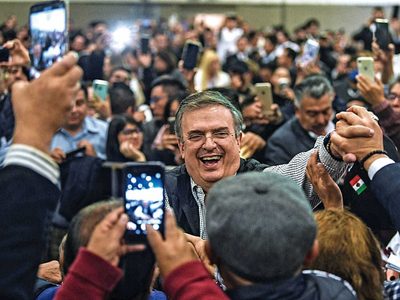 Soy garantía de continuidad: Ebrard