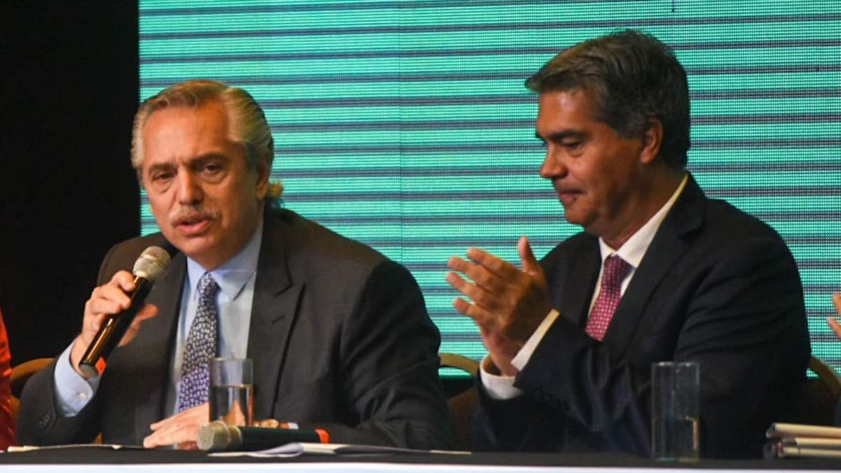Alberto Fernández junto a Jorge Capitanich en Chaco. Fuente: (Twitter)