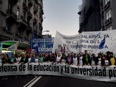 Paro universitario este jueves en reclamo a mejoras salariales y más fondos