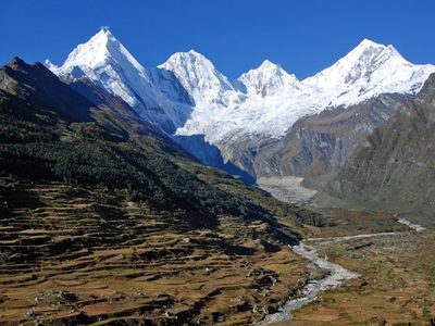 Al menos diez fallecidos tras una avalancha en el Himalaya