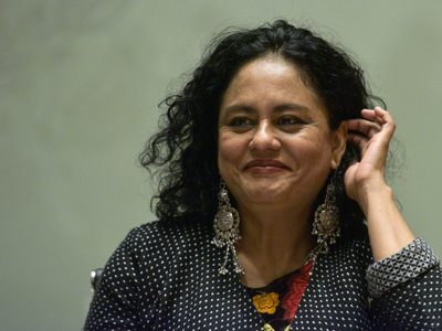 Bibliotecas de México tendrán colecciones en lenguas originarias: Natalia Toledo