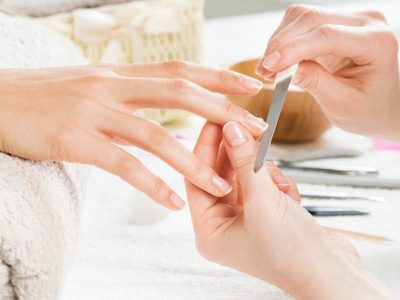Nail Art: el truco para pintar la Luna en tus uñas como toda una experta en manicura