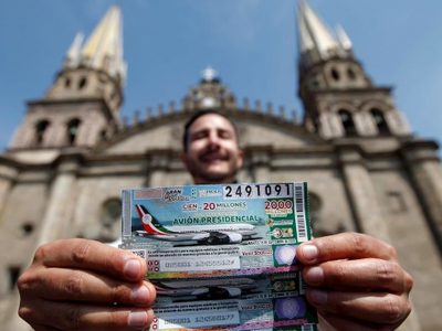 México: la rifa del avión presidencial es tan difícil de vender como la nave