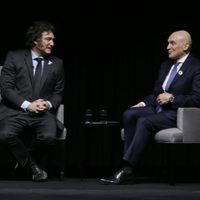 Milei defiende a Espert pero está en un laberinto judicial que lo asfixia