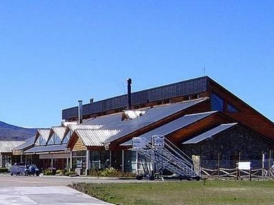 Finalizaron la repavimientación del Aeropuerto de Chapelco y continúan con obras clave en su terminal