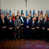 Javier Milei insultó a todos los gobernadores y los acusó de destituyentes