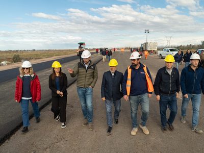 Tras siete años, y en plena campaña, Cornejo inaugura la Variante Palmira