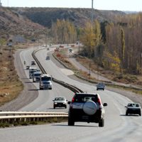 Otro violento choque en Centenario: una joven resultó herida