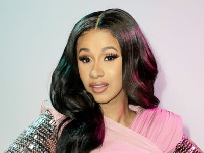 ¡En pleno avión! Cardi B no quiso ocultar el amor que recibió de su esposo. ¡Dejó todo en video!