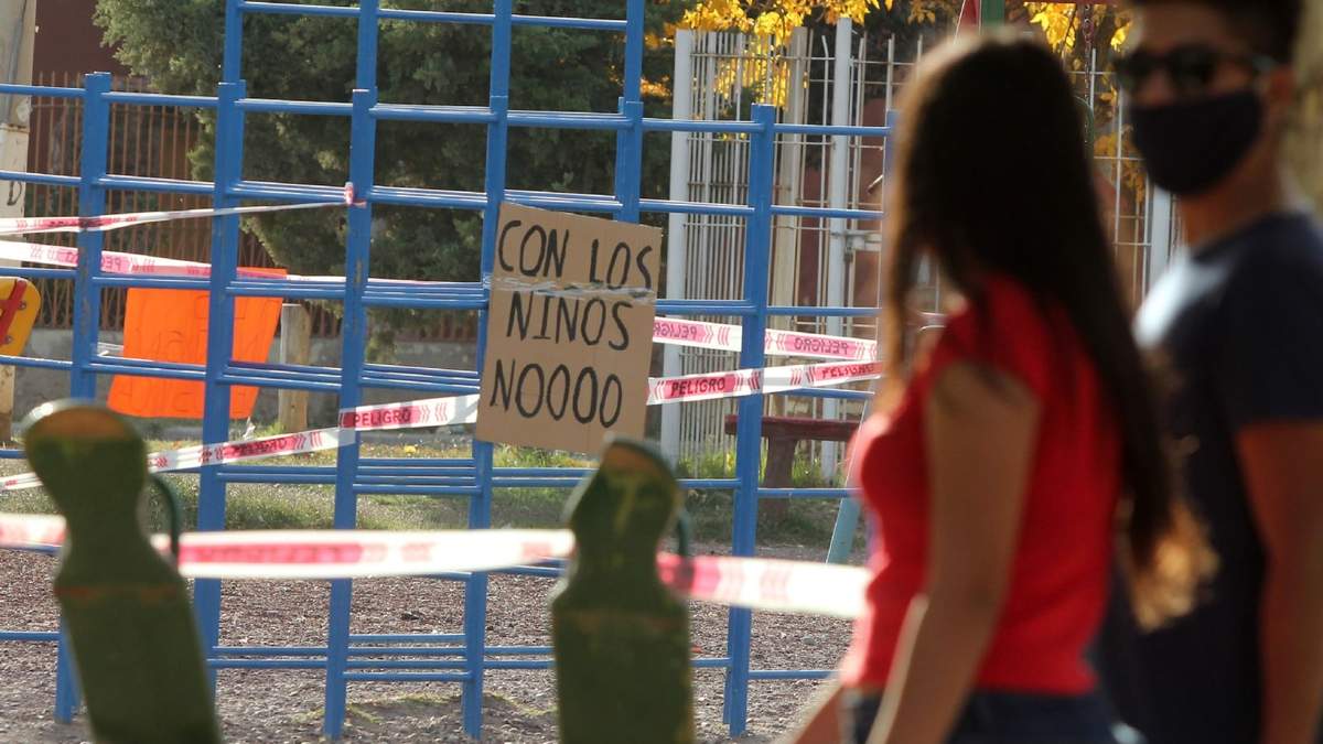 Marcha contra el abuso infantil en Neuquén Capital. Fuente: (Twitter)