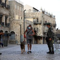 Una apertura progresiva en cuatro meses: el plan de Israel para salir del confinamiento