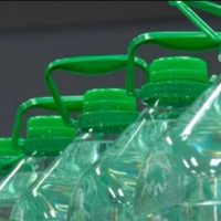 No tires los bidones de agua, mirá cómo los podés aprovechar para organizar mejor tu ropa
