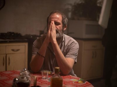 "Menéndez: el día del señor", la apuesta de terror español en Netflix que salió mal