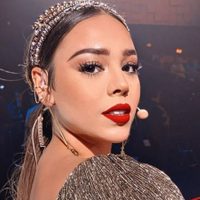 En el mar: Danna Paola dio un gran anuncio y emocionó a Sebastián Yatra