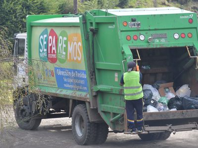 Municipales de Villa La Angostura mantienen guardias mínimas en el servicio de recolección de basura