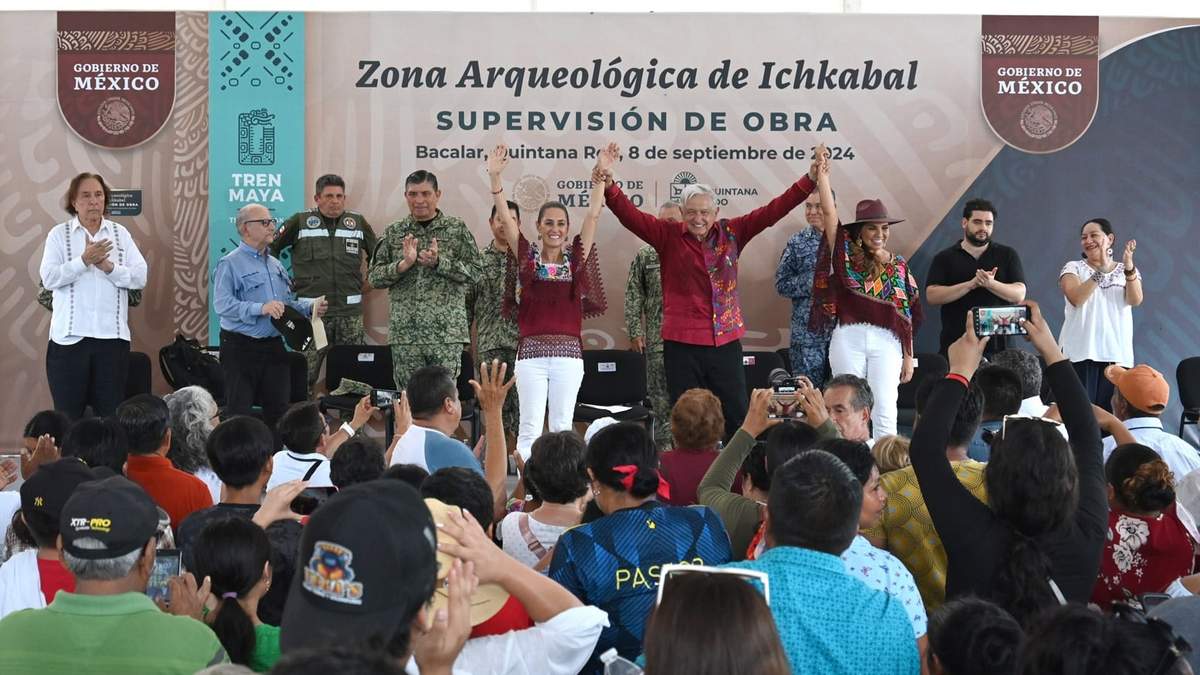 López Obrador y Sheinbaum, en Bacalar