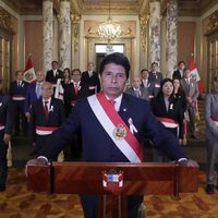 Congreso de Perú destituye a Pedro Castillo como presidente