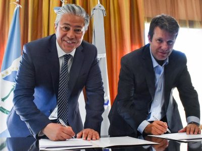 El Gobierno sumó el aporte de una nueva empresa al Programa Provincial de Becas