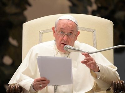 El Papa pide a Europa abrir "la puerta de nuestro corazón a los refugiados"