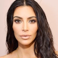 ¡Otro nivel! Kim Kardashian se copió de su hija para revelar su parecido… ¿Son idénticas?