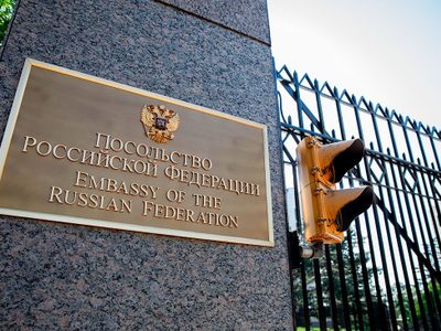 Rusia denuncia que su Embajada en Washington está siendo "bloqueada" por el Gobierno de EU