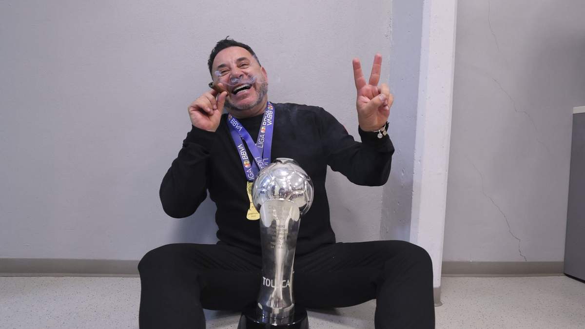Antonio Mohamed encara a David Faitelson