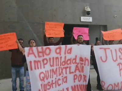 Pobladores de Quimixtlán exigen justicia en la CDMX; culpan a caciques de doble asesinato