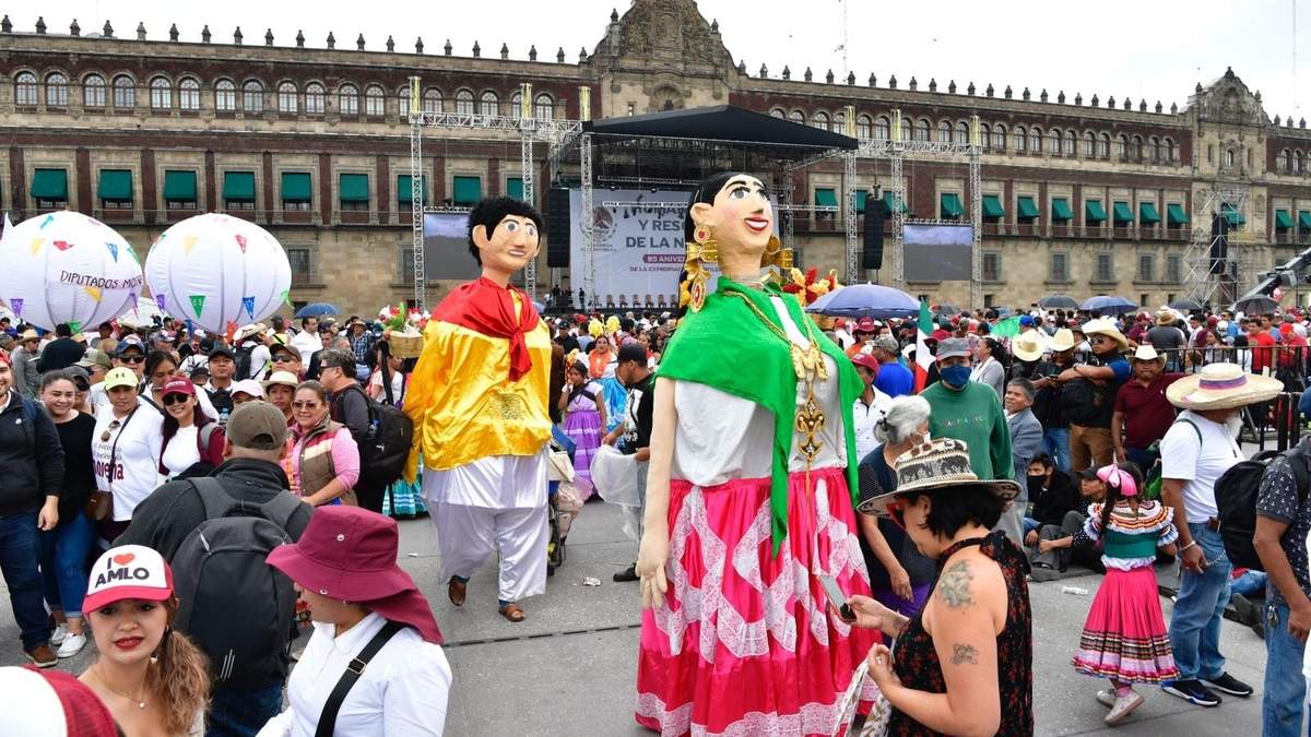 Zócalo capitalino previo al mitin del AMLO