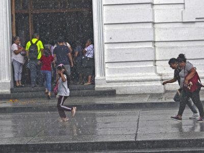 Norma ocasionará lluvias intensas y posibles trombas marinas de viernes a domingo en estas entidades