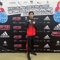 “Nada es imposible”: El mexicano Karim Acosta se cuelga 4 medallas en Mundial de Kickboxing