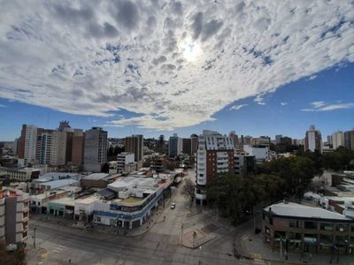 Clima en Neuquén: jornada con nubosidad, viento moderado y frío en la cordillera