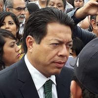 Maestros de la CNTE bloquean accesos a San Lázaro; cancelan la sesión