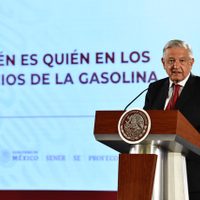 AMLO promete, otra vez, transparentar seguros contratados por Pemex y CFE
