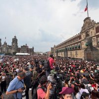 BTS reúne a unas 20 mil personas en el zócalo de la CDMX