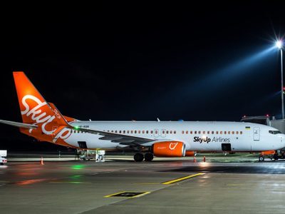 Aerolínea SkyUp confirma suspensión de cobertura de seguros para vuelos sobre Ucrania