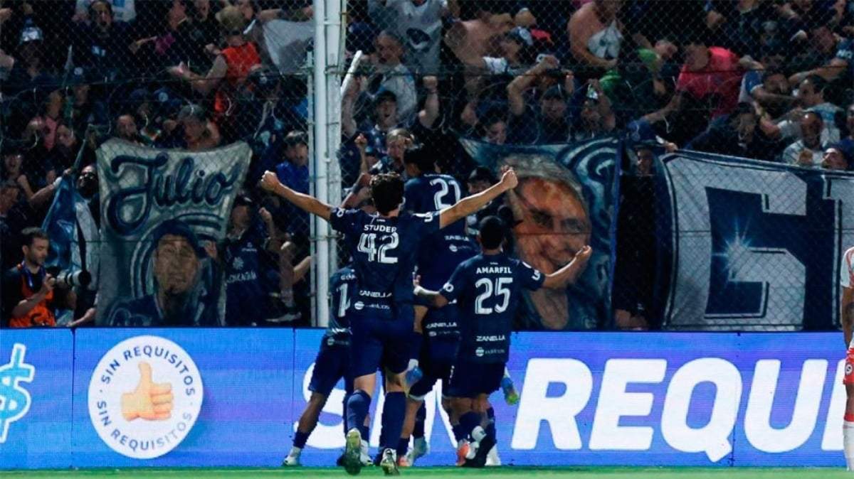 Independiente Rivadavia Fuente: (X)