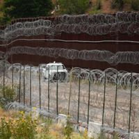 Arrestos en la frontera sur de EU caen 33% en julio, su nivel más bajo en 46 meses