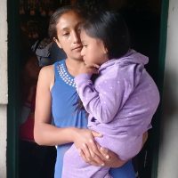 Peña le ofrece ayuda para su hija enferma… 2 años después sigue esperando