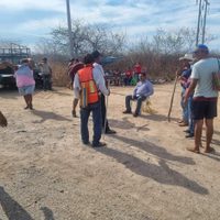 Oaxaca: Liberan cuartel y carretera, pero amarran a funcionario y bloquean Panamericana