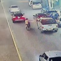 Disparan contra policías viales en Cunduacán, Tabasco; matan a uno y hieren a una oficial (Video)