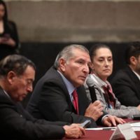 Adán Augusto López defiende al titular de Sedena por cancelación de encuentro con diputados