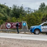Una pareja de San Martín de los Andes protagonizó un peligroso vuelco