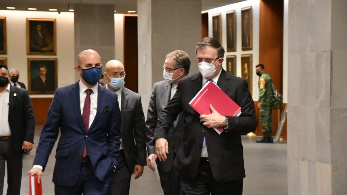 Juan S. Gonzalez, asesor de Joe Biden, con Marcelo Ebrard, canciller de México